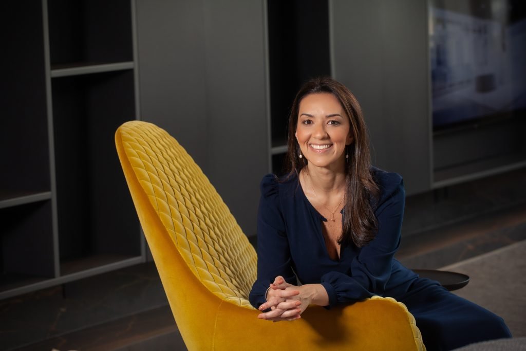 Fabíola Meira (h-a3) (002)