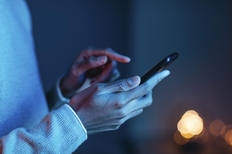 Celular. Foto: Freepik