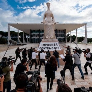 imprensa-contra-o-STF-300×300
