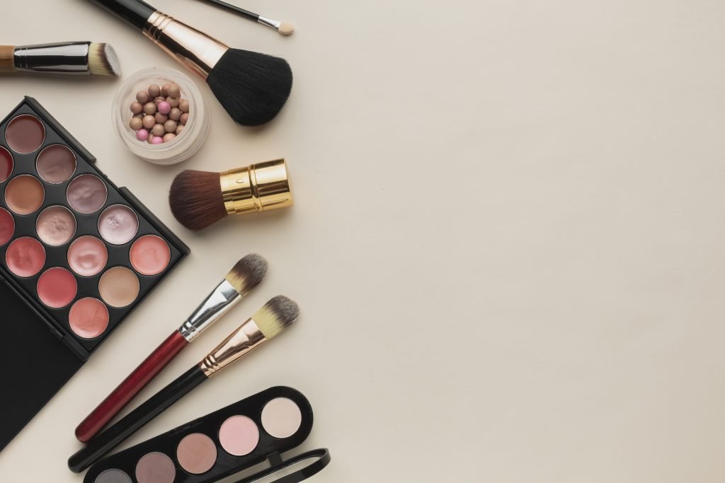 Maquiagem. Foto: Freepik