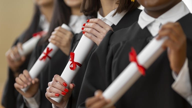 DIPLOMA  Foto: Freepik