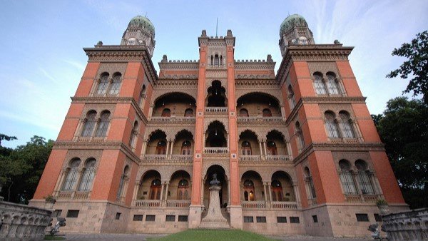 Justiça Federal manda derrubar perfis com desinformação sobre a Fiocruz
