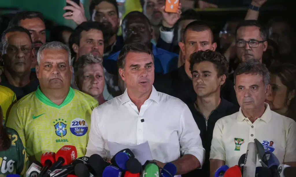 Flavio não reconhece vitória de Lula