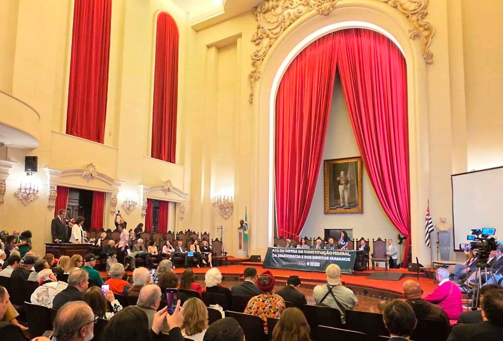 ato em defesa da democracia faculdade de direito usp